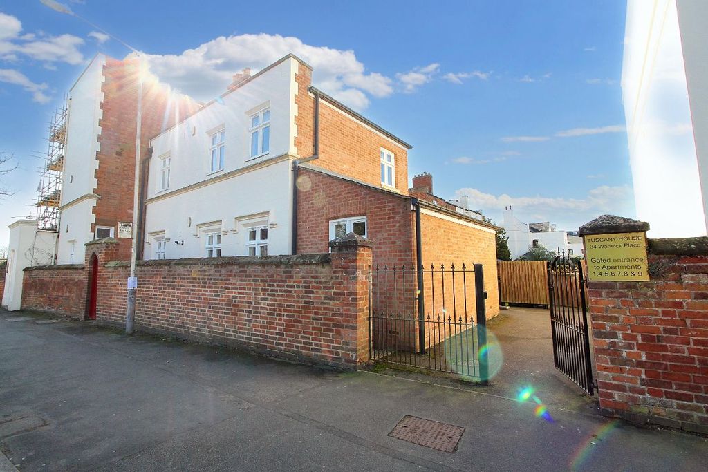 Property photo 3 of 14