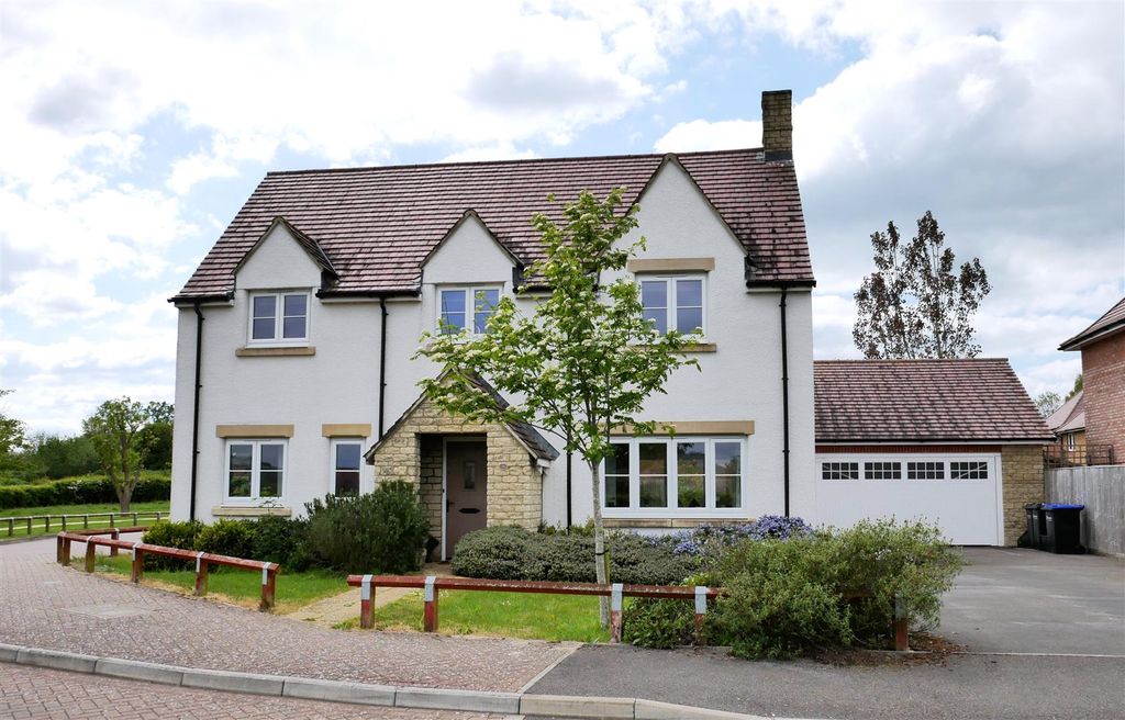 Property photo 1 of 27 Morgans Road