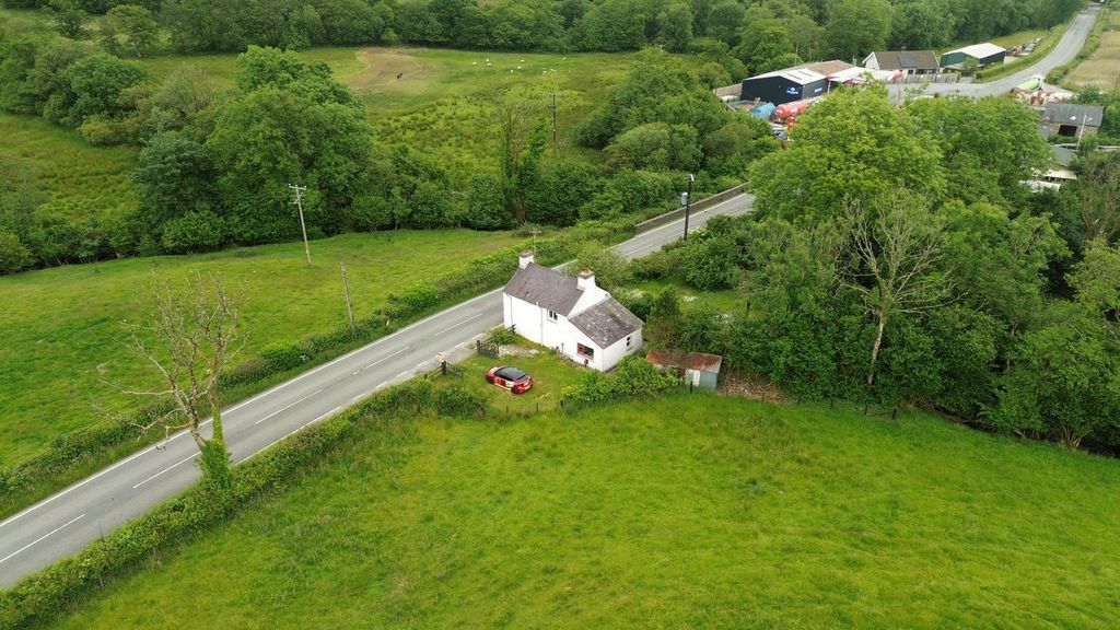 Property photo 2 of 18