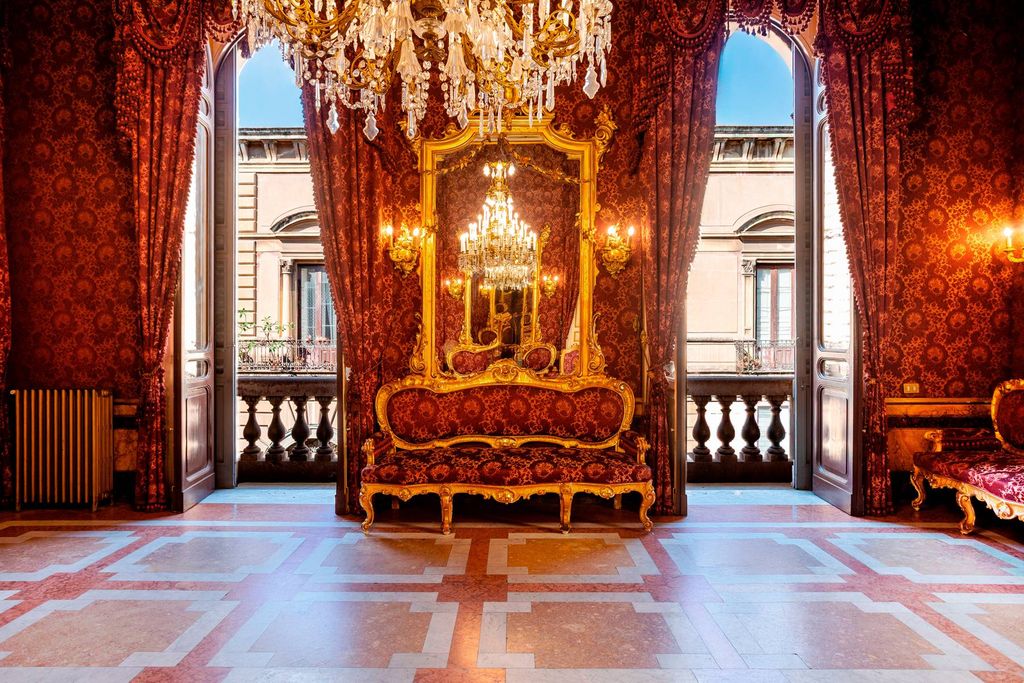 Property photo 1 of 35