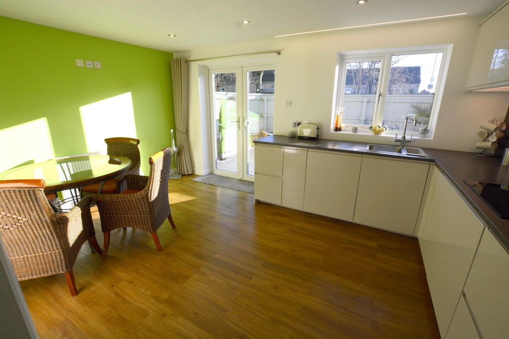 Property photo 3 of 18 Photo 14