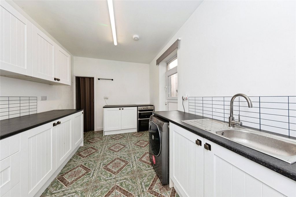 Property photo 2 of 24 Picture No. 24