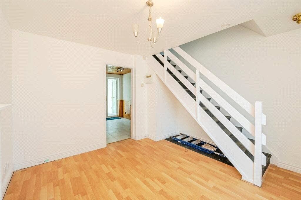 Property photo 3 of 17 Picture No. 14