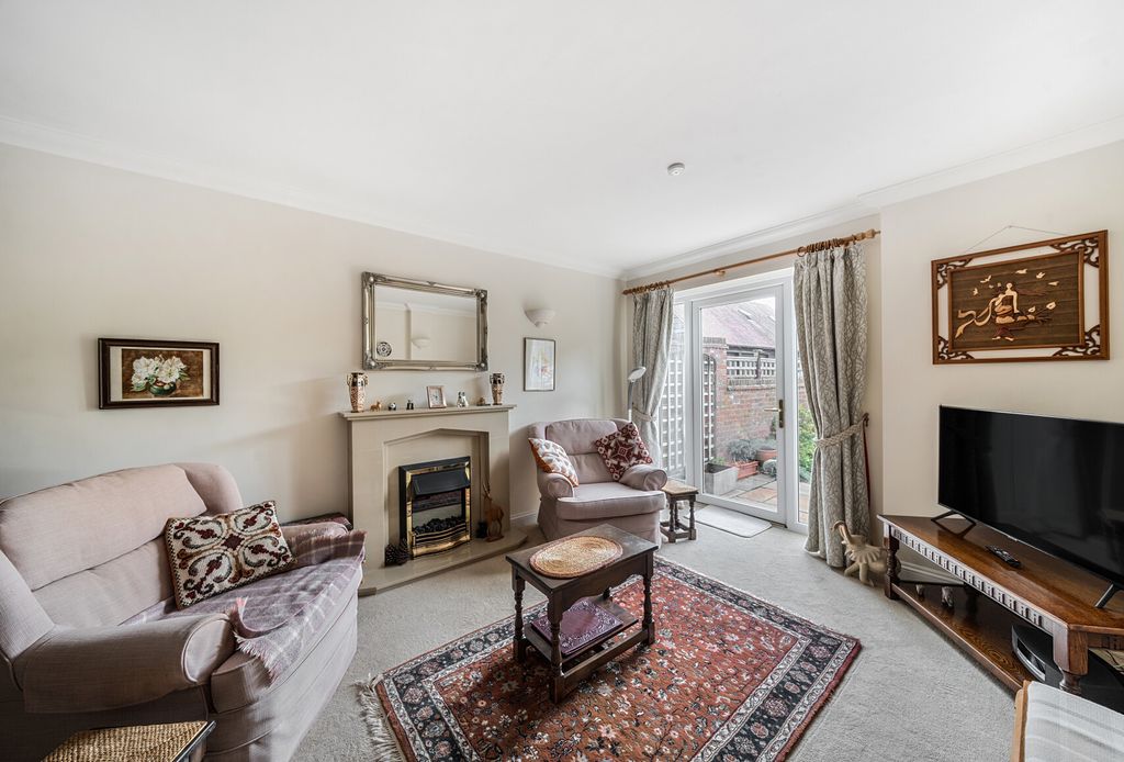 Property photo 3 of 9 1324922-12-6889E7...