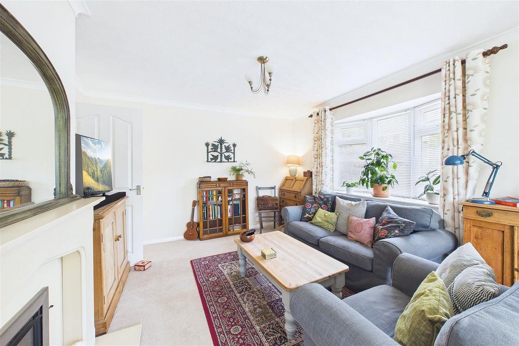 Property photo 3 of 18
