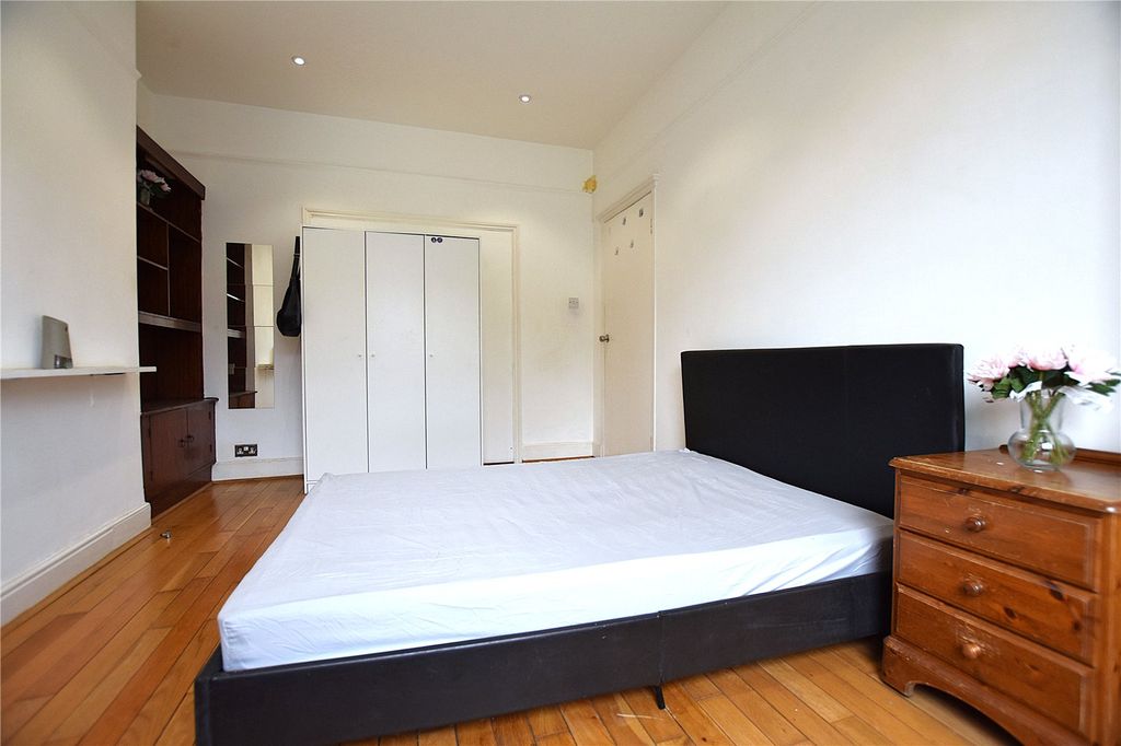 Property photo 3 of 28 Picture No. 22