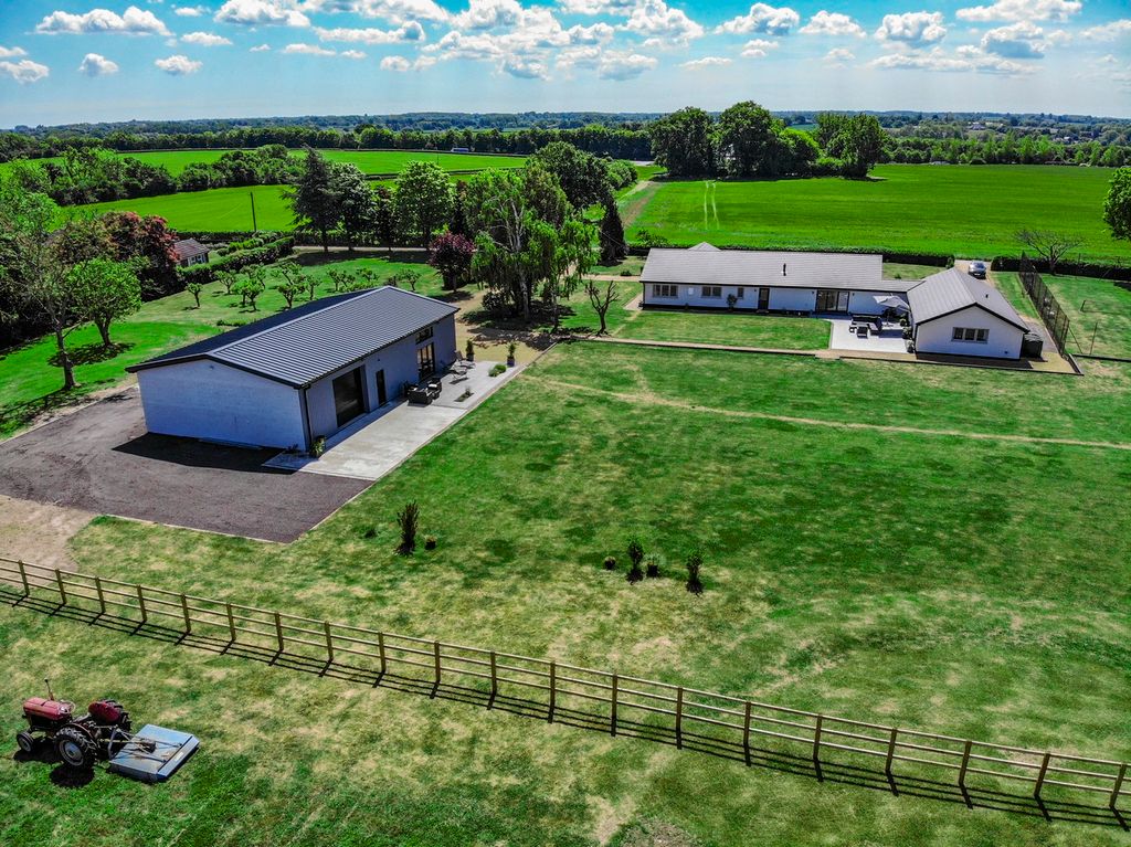 Property photo 1 of 28 Dji_0081