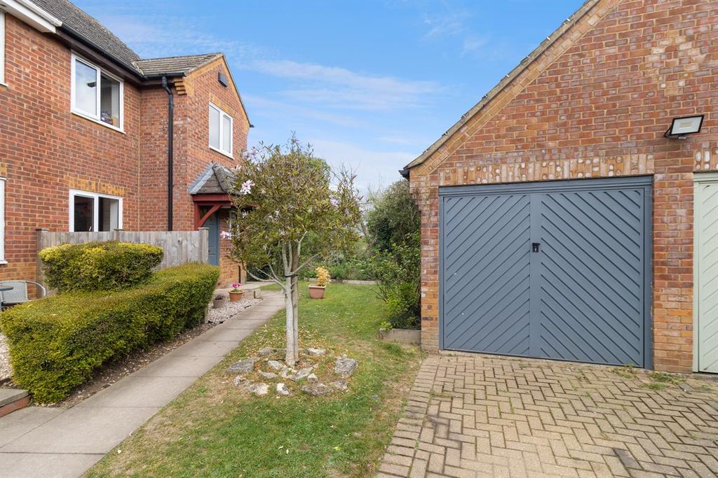 Property photo 2 of 12 Photo 15