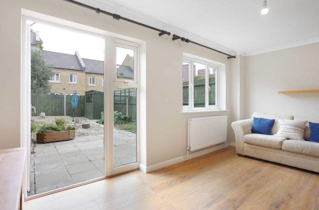 Property photo 2 of 19