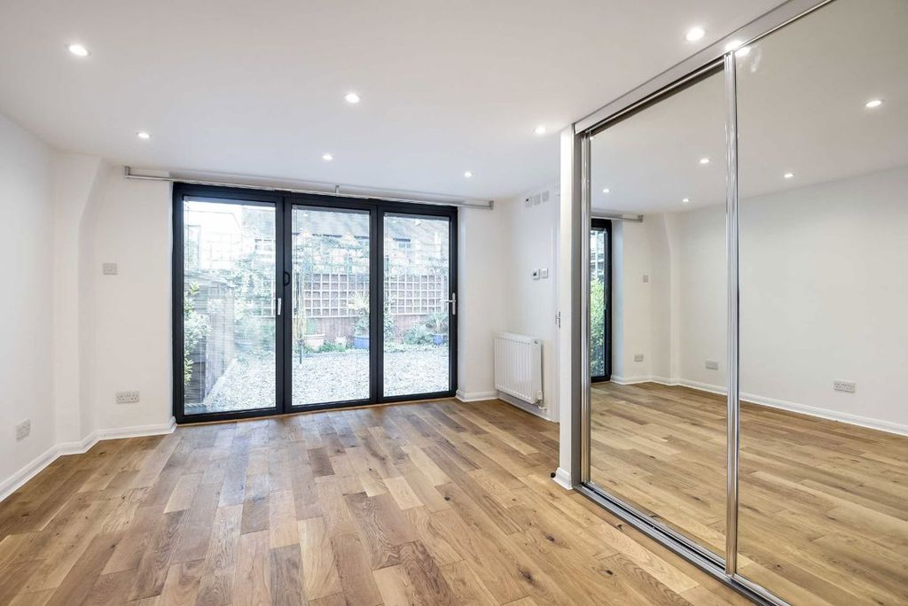 Property photo 3 of 5