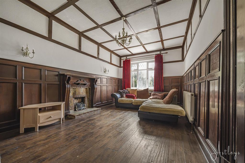 Property photo 2 of 37 Living Room