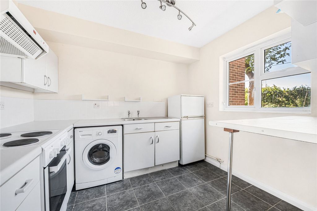 Property photo 3 of 13 Picture No. 16