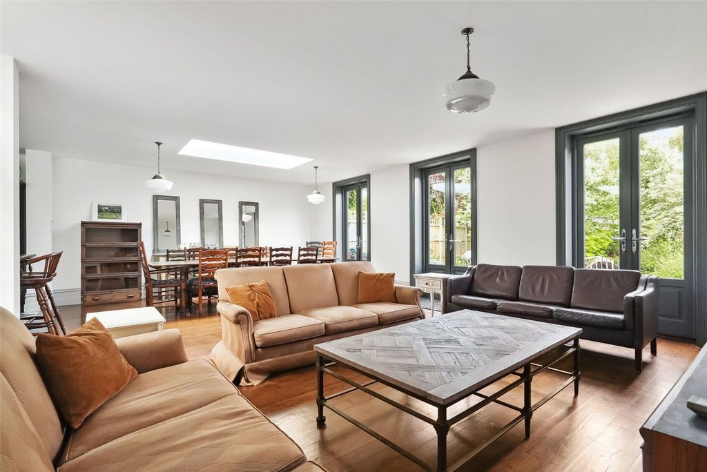 Additional image 12 of 6 bed semi-detached house for saleUxbridge Road, Hampton TW12