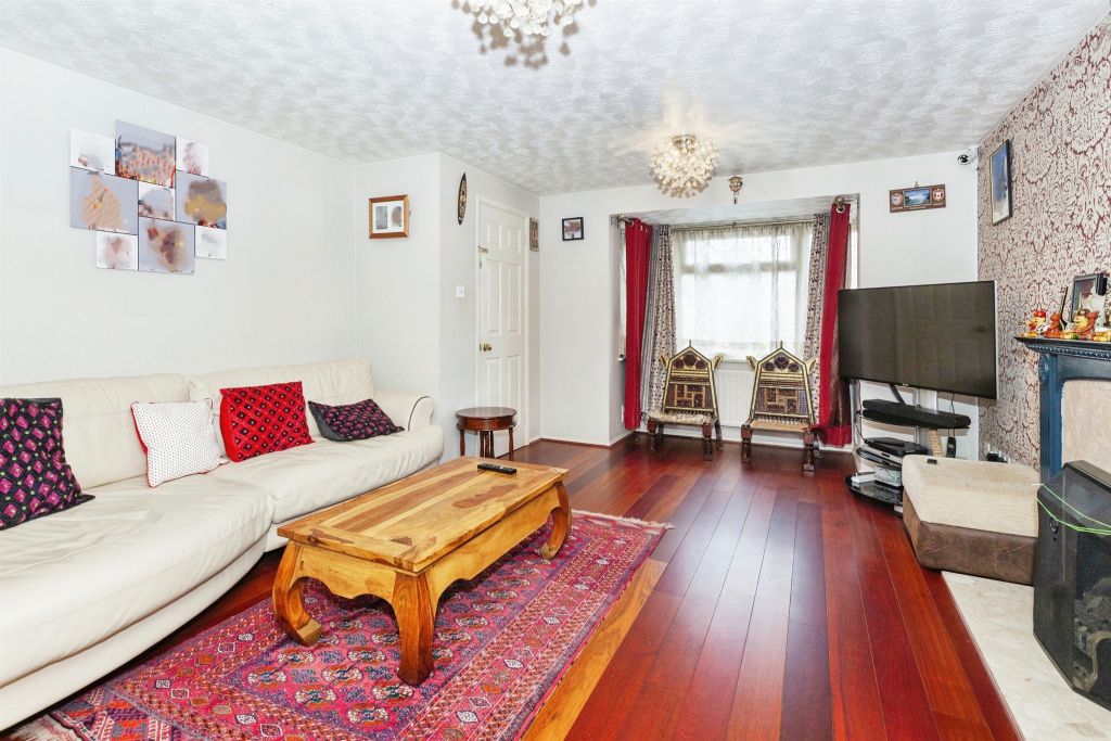 Property photo 2 of 18