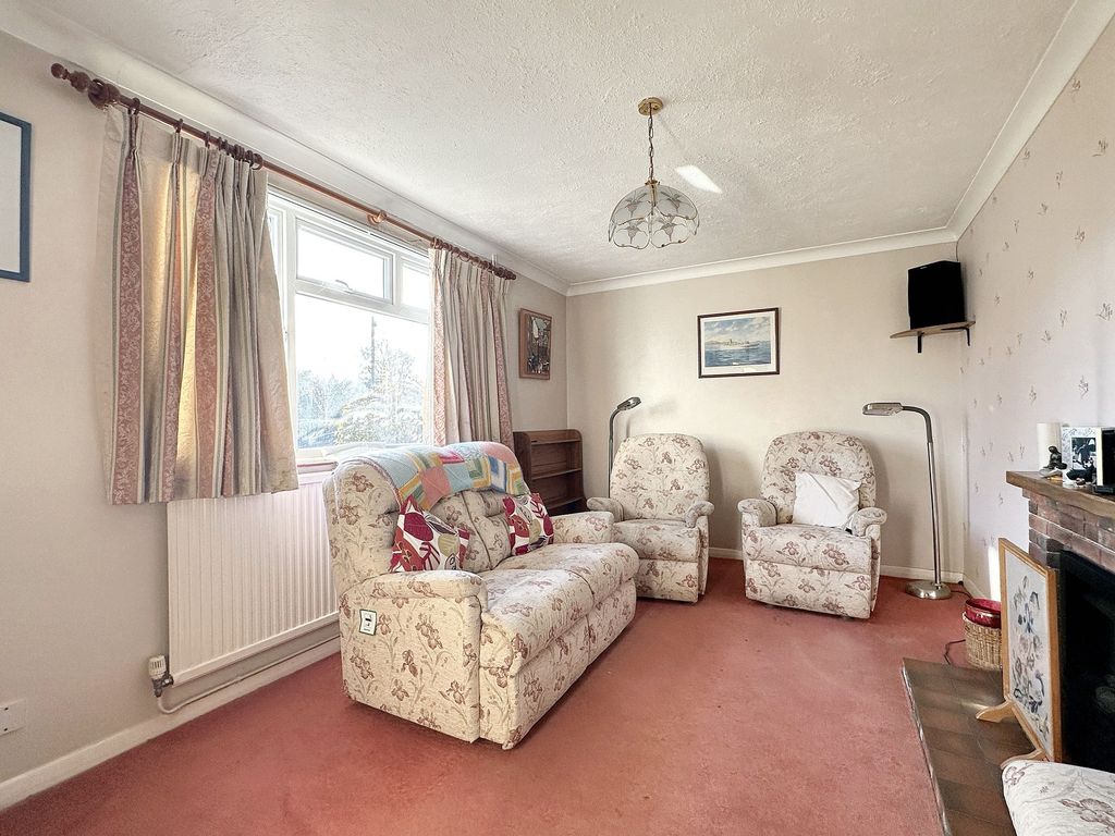 Property photo 3 of 16