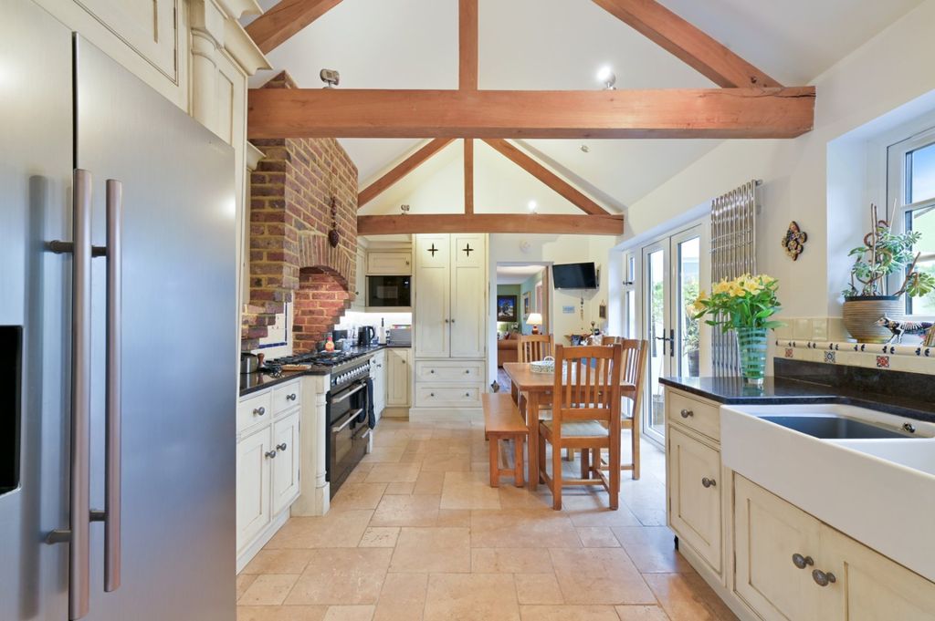 Property photo 2 of 10 Picture No. 04