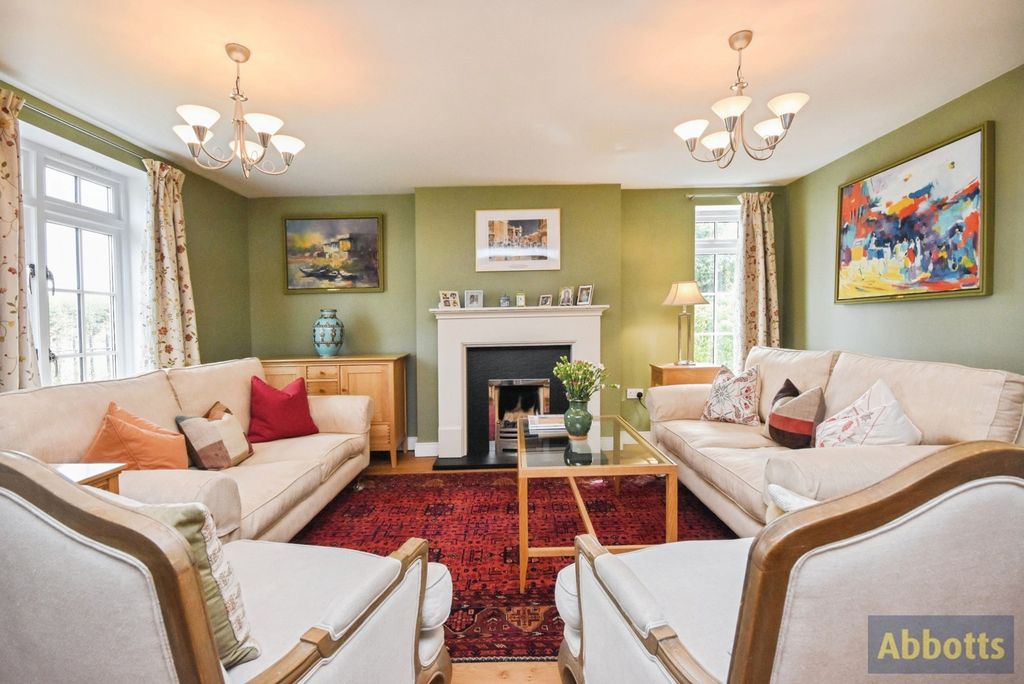 Property photo 3 of 30 Pbox-Img.Jpg