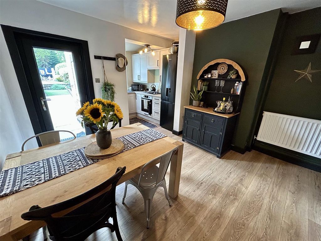 Property photo 2 of 12 Dining Area