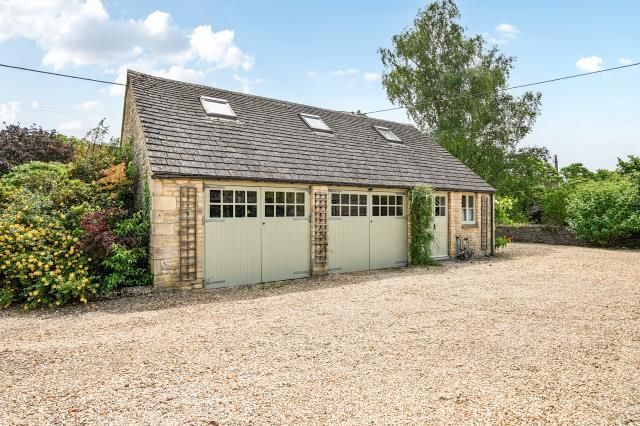 Property photo 3 of 44 External View