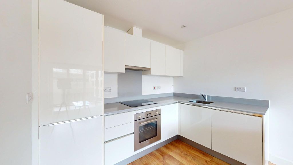 Property photo 2 of 17 Kitchen
