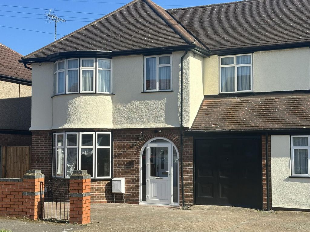 Property photo 1 of 11 Front (Exterior)