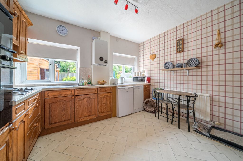 Property photo 3 of 26 1481190 (11)