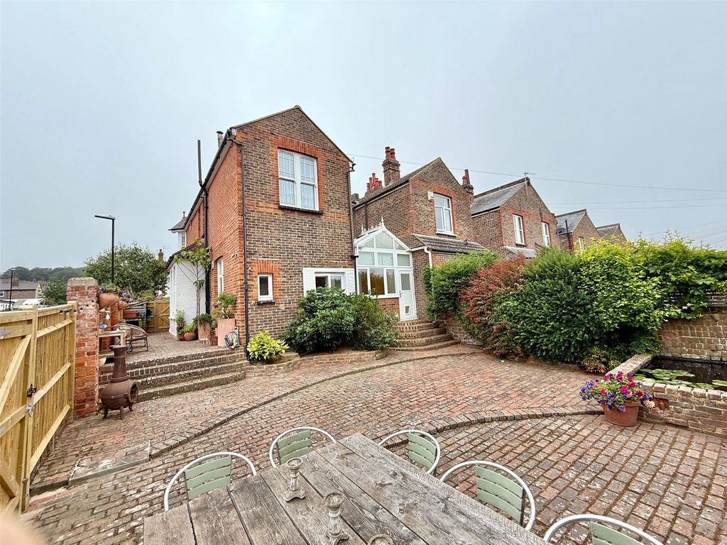 Property photo 3 of 17 Picture No. 13