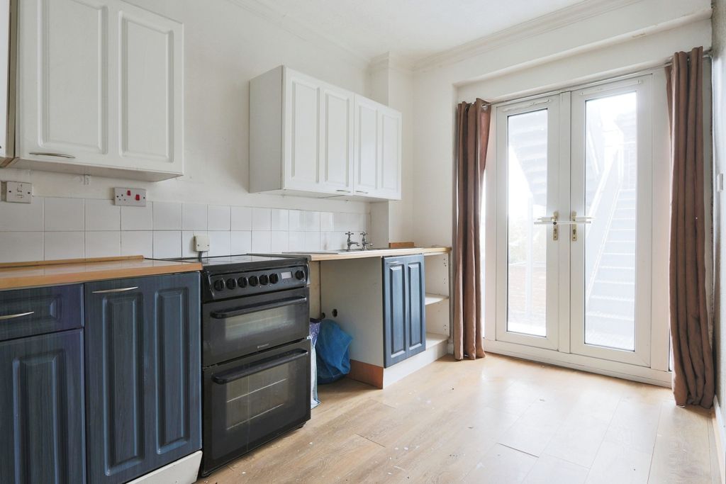 Property photo 2 of 5 3586975