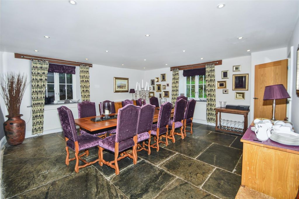 Property photo 3 of 28 Dining Room