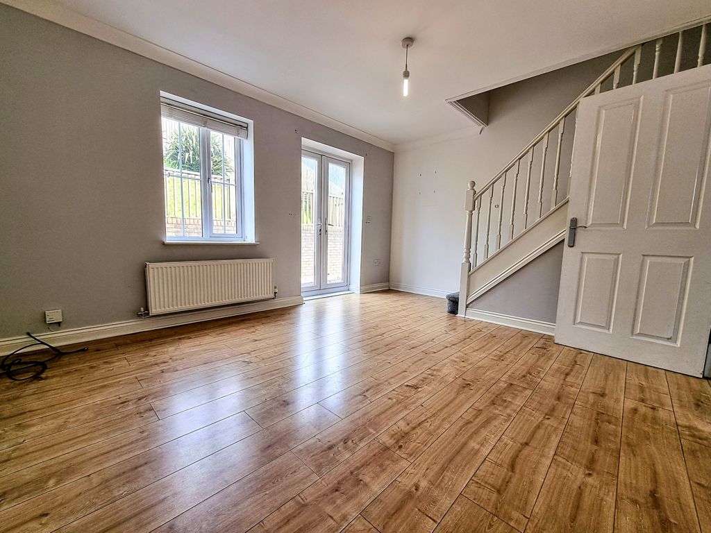 Property photo 3 of 9 Bedroom