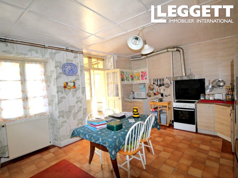 Property photo 3 of 10