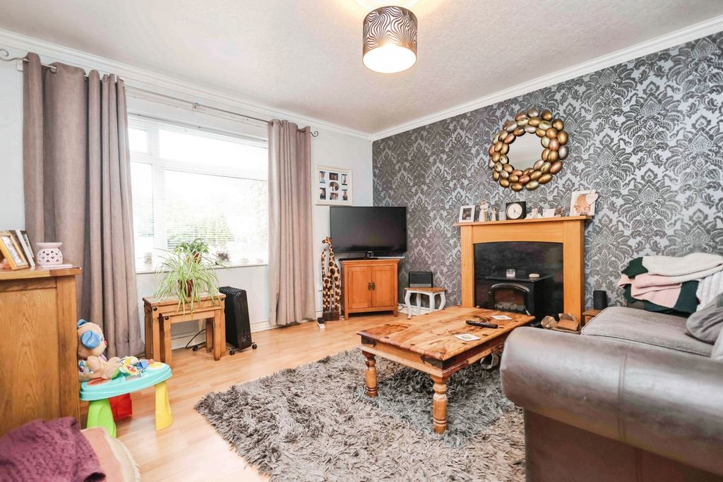 Property photo 2 of 14 Photo