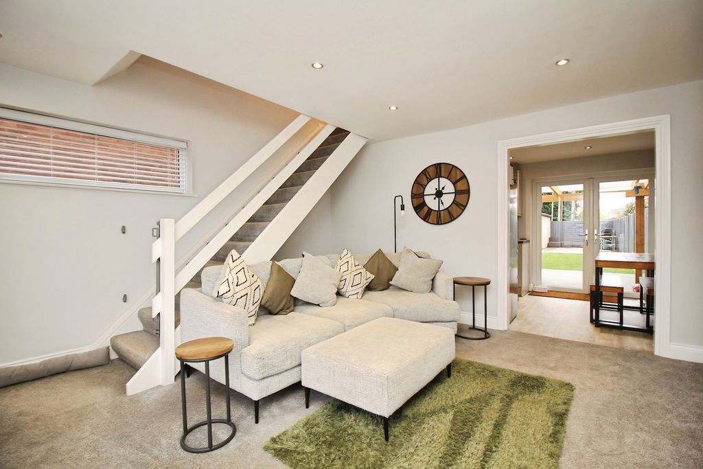 Property photo 3 of 19