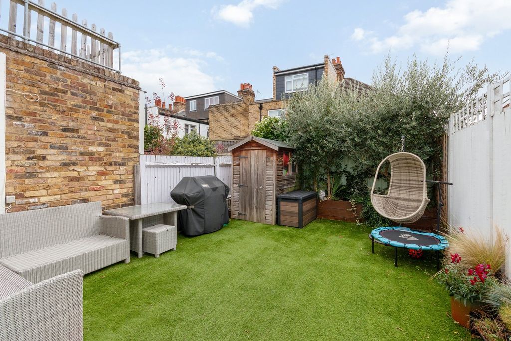 Property photo 2 of 12