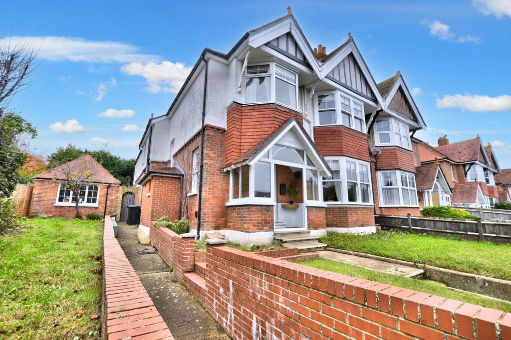 Property photo 1 of 34