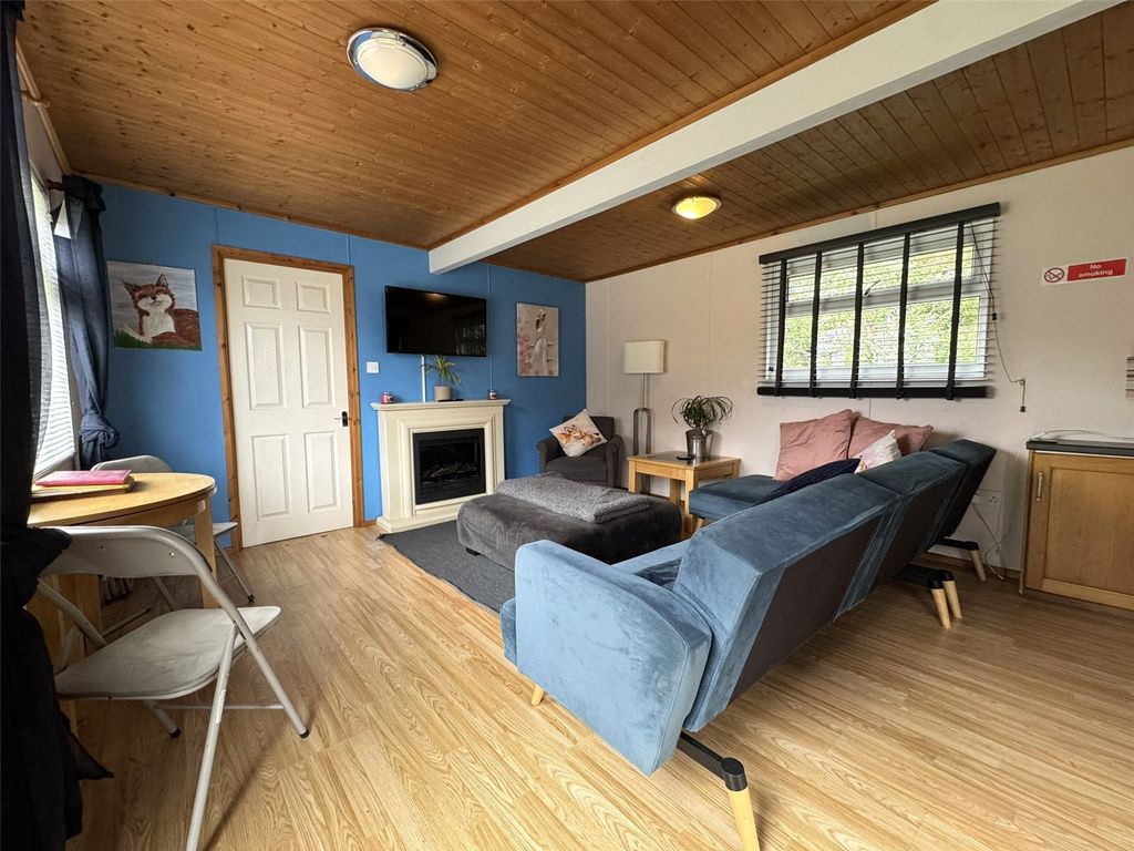 Property photo 2 of 12 Picture No. 04