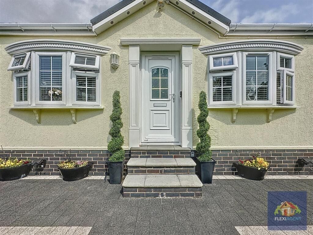 Property photo 2 of 46 4311321