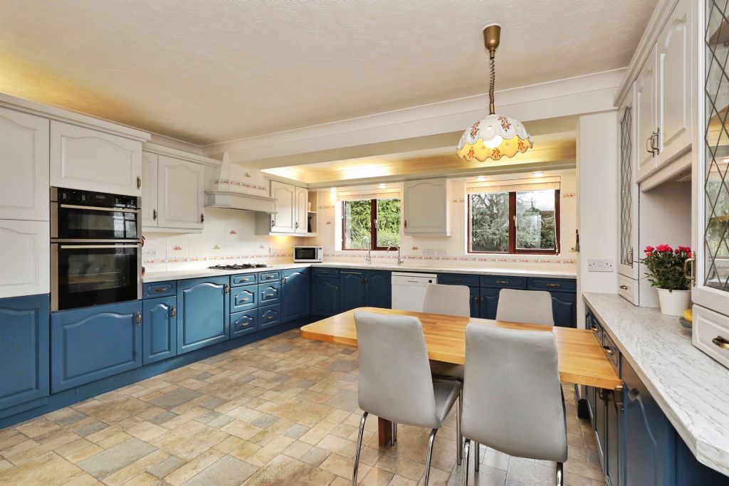 Property photo 3 of 26