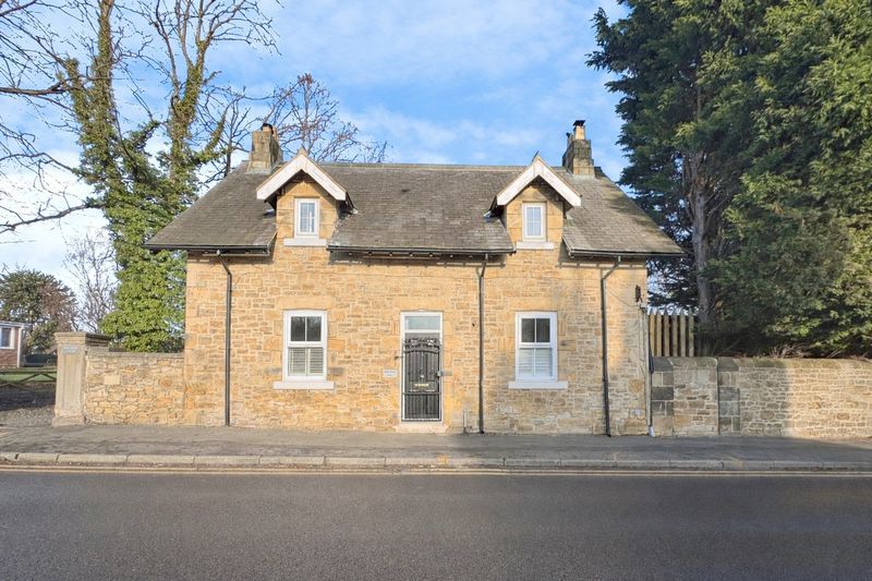 Property photo 1 of 10 Photo 10