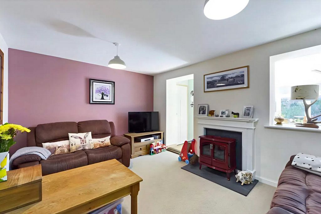 Property photo 3 of 14