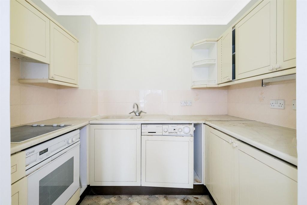 Property photo 3 of 19 3