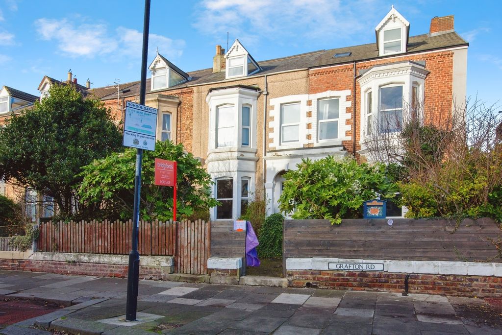 Property photo 1 of 19 Pbox-Img.Jpg