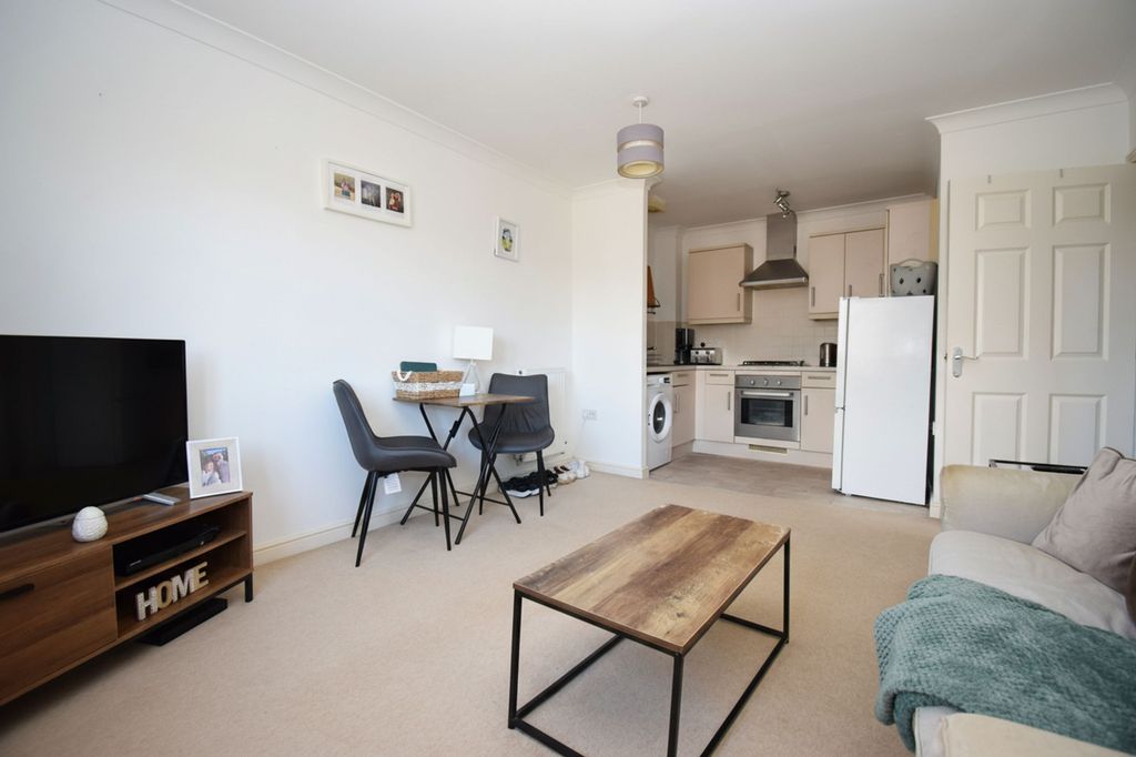 Property photo 2 of 6