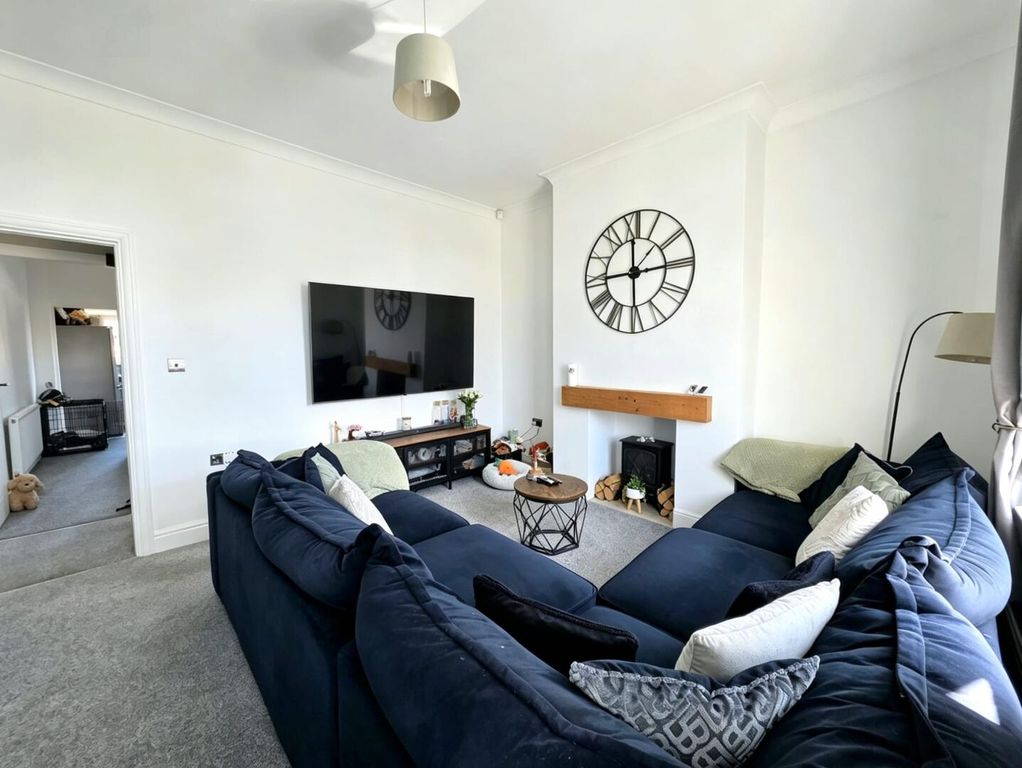 Property photo 2 of 16 Living Room