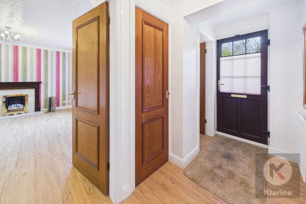 Property photo 3 of 22 Hallway