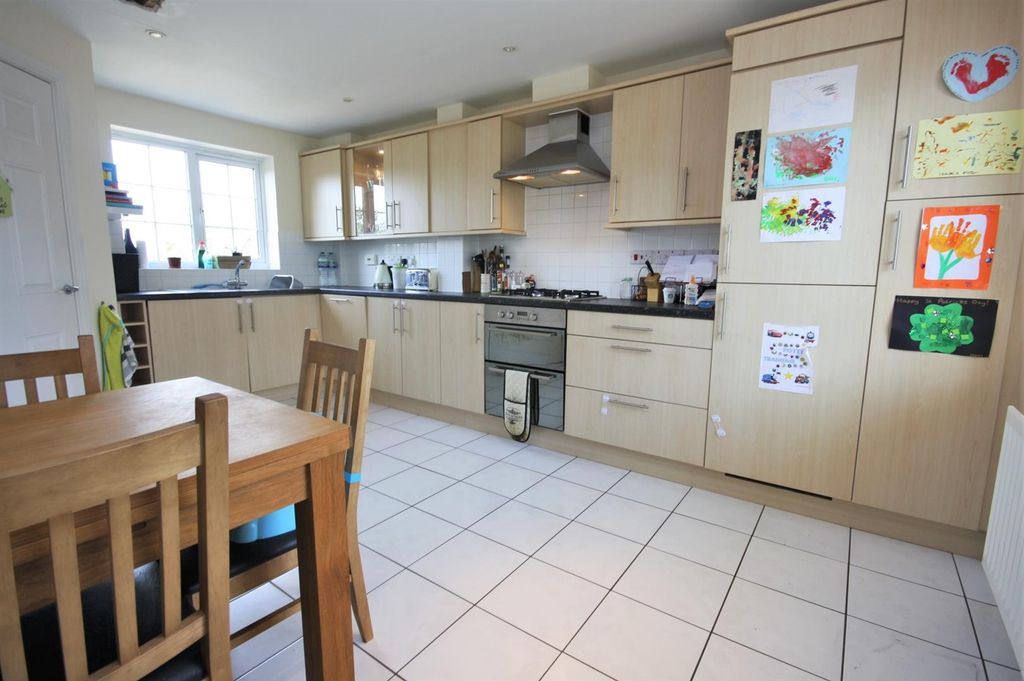 Property photo 3 of 4