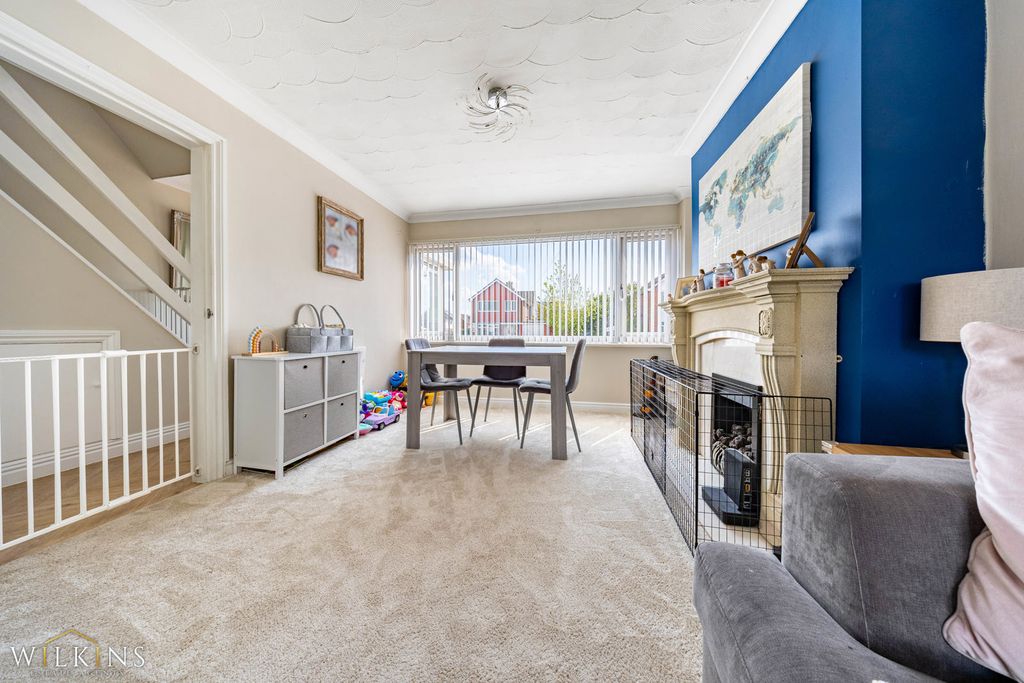 Property photo 3 of 34 Photograph