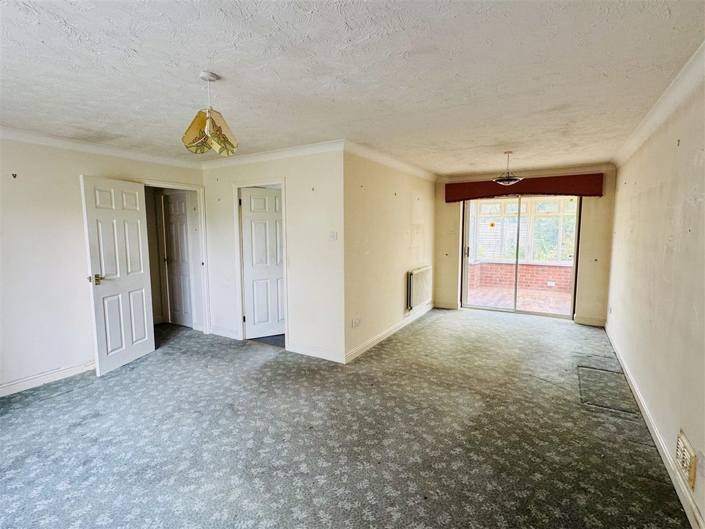 Property photo 3 of 17