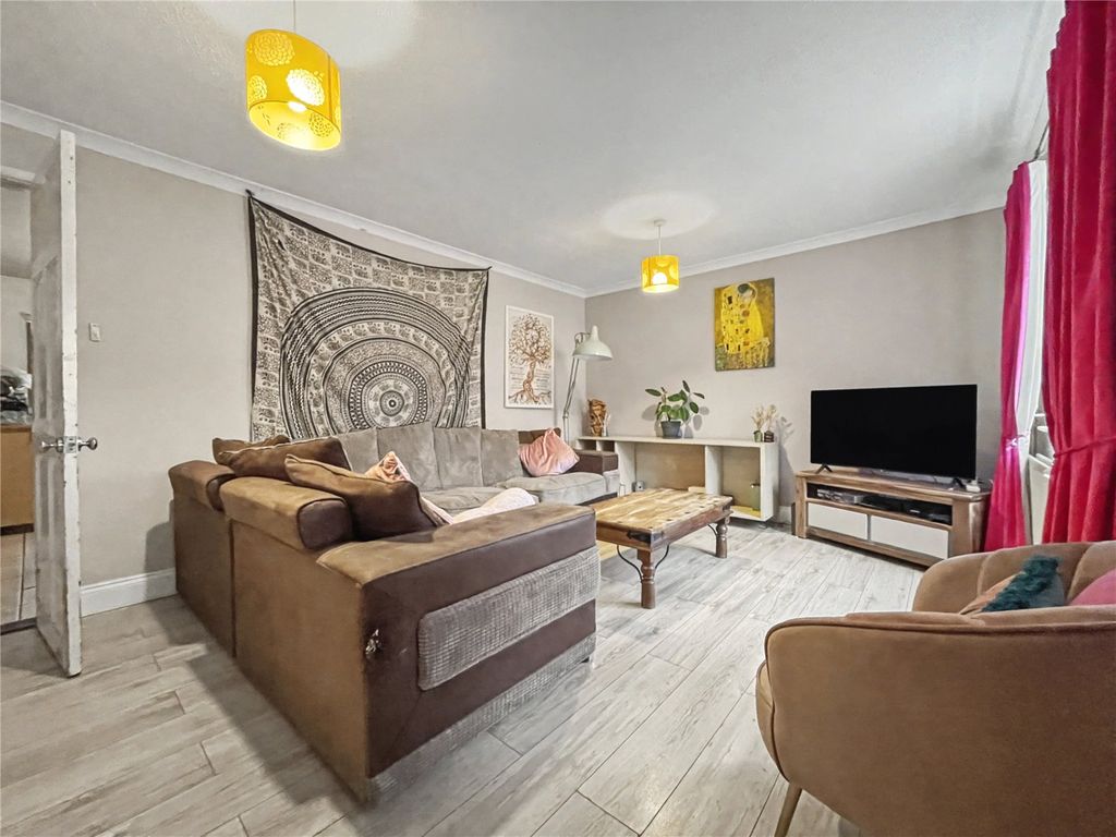 Property photo 3 of 11 Picture No. 07