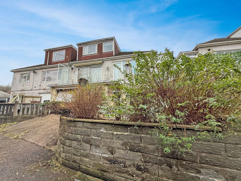 Property photo 2 of 24